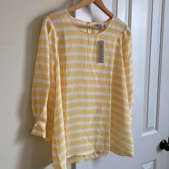 De Collection Woman’s Blouse - Picture 3 of 9